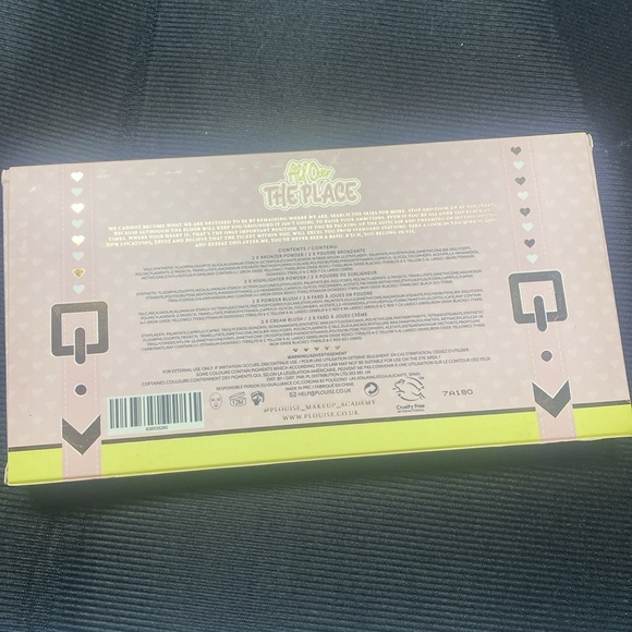 Plouise all over the place, face palette are highlighter, blush, cream,&powder - Picture 5 of 5